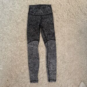 Lululemon black and white leggings